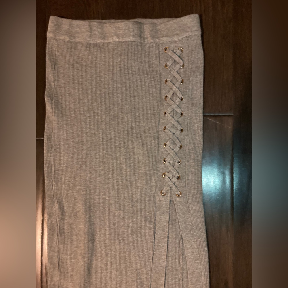 Side slit knit midi skirt - Picture 3 of 5